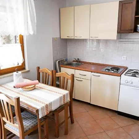 Apartment With A Parking Space Valbandon, - 7200
