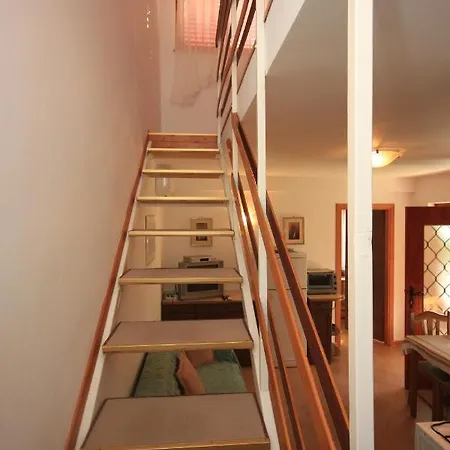 Apartment With A Parking Space Valbandon, - 7200 Fazana