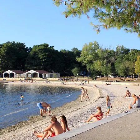 Apartamento With Parking Space Valbandon, - 7200