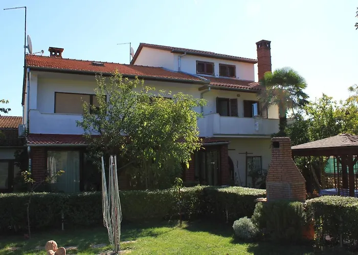 With Parking Space Valbandon, - 7200 Apartman *