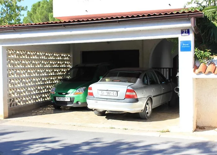 With Parking Space Valbandon, - 7200 Apartman *