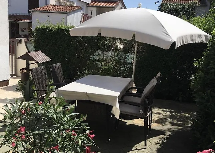 With Parking Space Valbandon, - 7200 Apartman